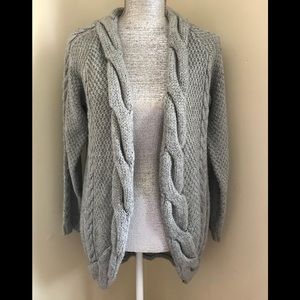 Zara Sweaters - Zara Cardigan cable knit Sweater Zara Sweaters - Zara Cardigan cable knit Sweater